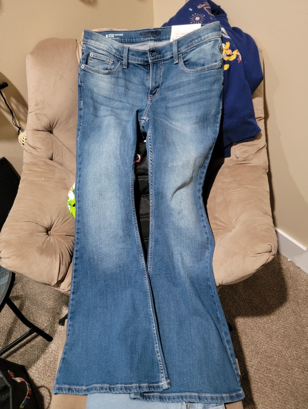 Arizona Women’s Blue Flared Jeans - Classic Mid Wash